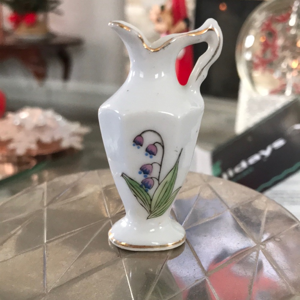 VINTAGE 1930’s 3in ANTIQUE VASE HAND PAINTED ONE OF A KIND EXCELLENT CONDITION!
